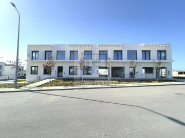 Loja para Venda em Atouguia da Baleia