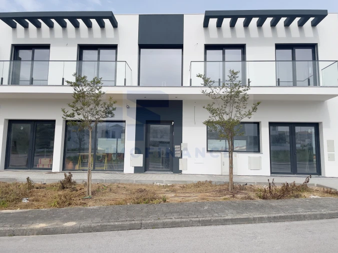 Loja para Venda em Atouguia da Baleia Foto 2