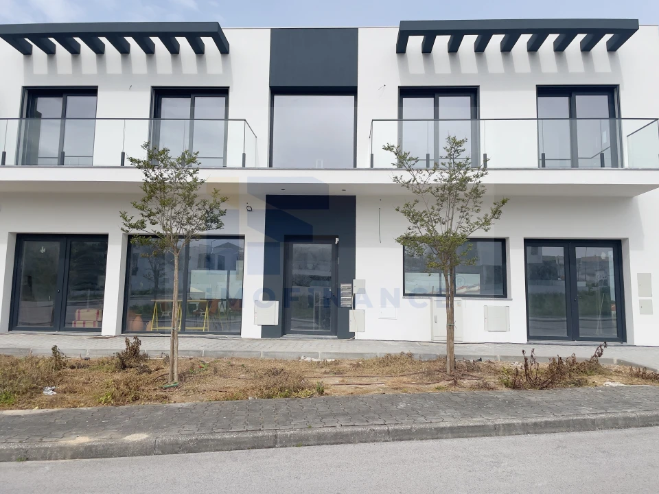 Loja para Venda em Atouguia da Baleia Foto 2