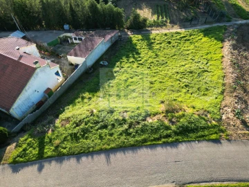 Terreno para Venda em Santa Maria, São Pedro e Sobral da Lagoa