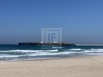 Moradia T4 para Venda em Atouguia da Baleia