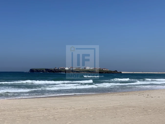 Moradia T4 para Venda em Atouguia da Baleia Foto 17