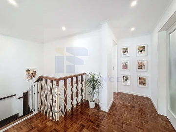 Moradia T6 para Venda em Atouguia da Baleia