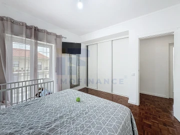 Moradia T6 para Venda em Atouguia da Baleia