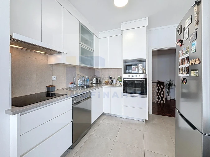 Moradia T6 para Venda em Atouguia da Baleia Foto 5