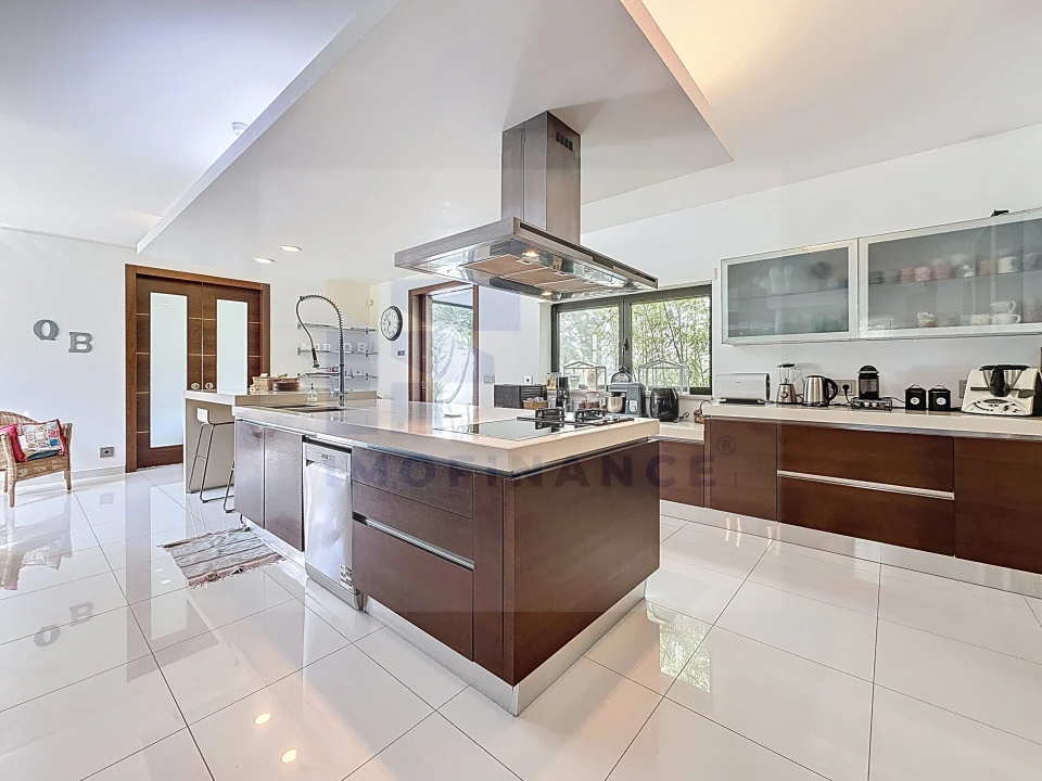 Moradia T7 para Venda em Atouguia da Baleia Foto 11