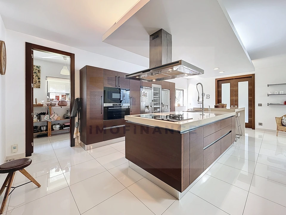 Moradia T7 para Venda em Atouguia da Baleia Foto 12