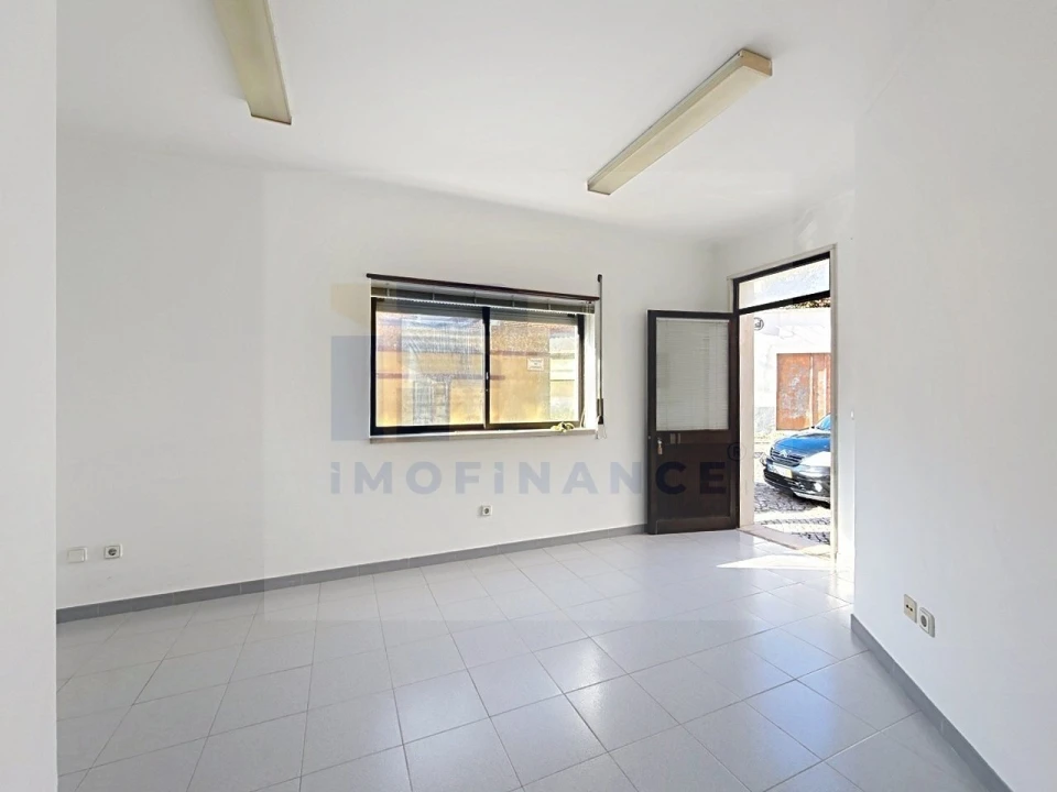 Loja para Venda em Atouguia da Baleia Foto 5