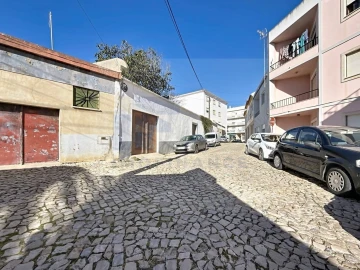 Loja para Venda em Atouguia da Baleia