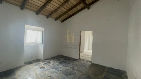 Moradia T1 para Venda em Capelins (Santo Antonio)