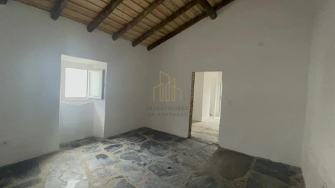 Moradia T1 para Venda em Capelins (Santo Antonio)