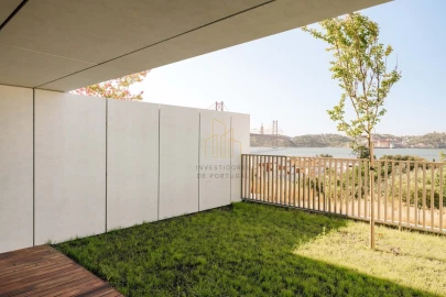 Moradia T5 para Venda em Alcantara