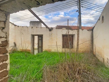 Moradia T0 para Venda em Corval