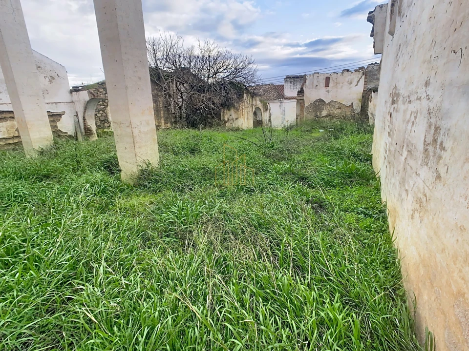 Moradia T0 para Venda em Corval Foto 10