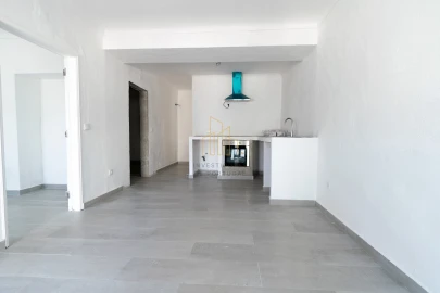 Moradia T2 para Venda em Santiago Maior