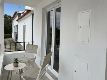 Moradia T2 para Venda em Santiago Maior