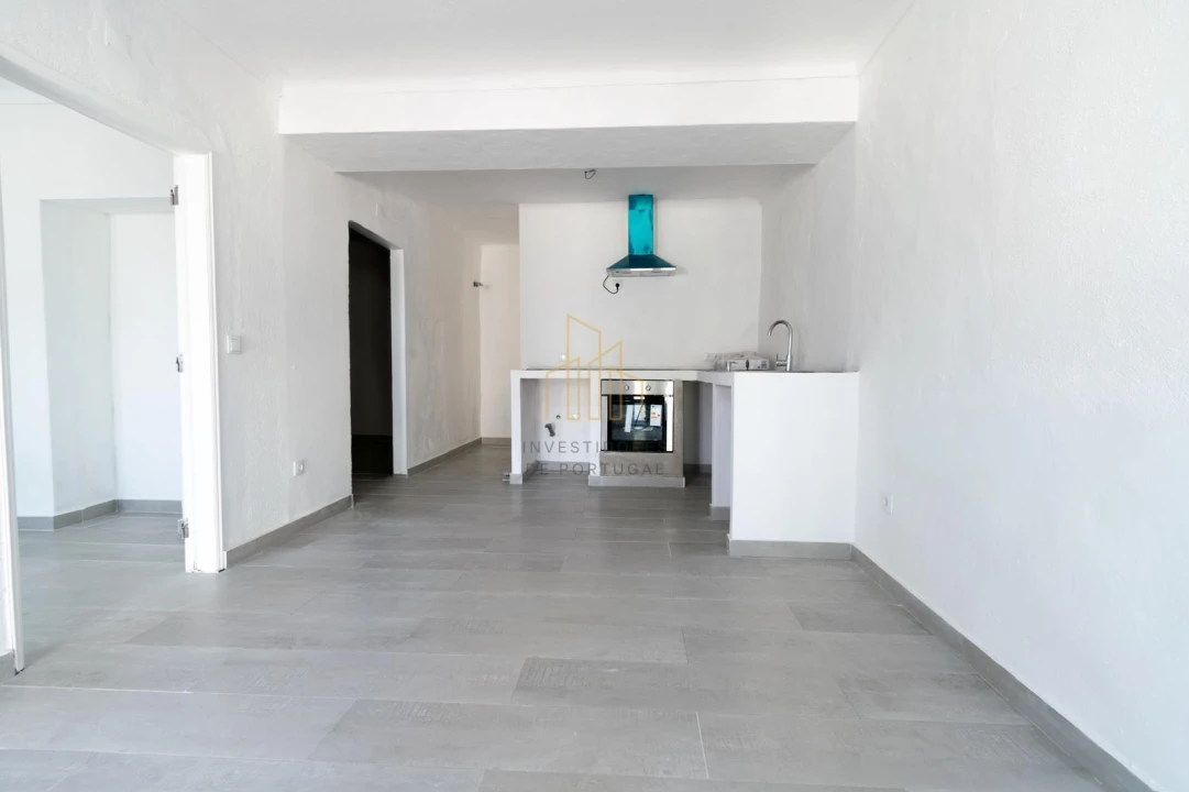 Moradia T2 para Venda em Santiago Maior Foto 4