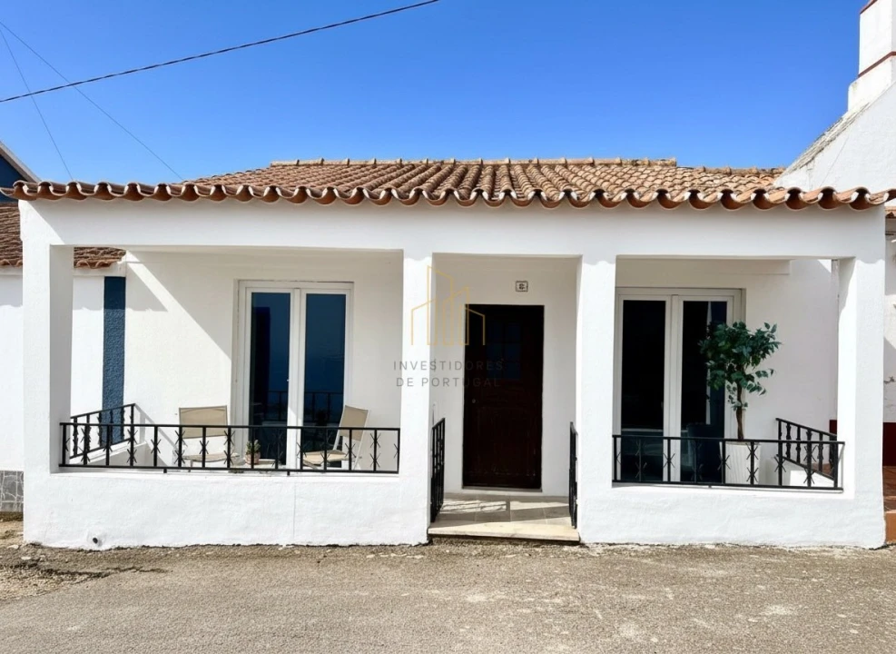 Moradia T2 para Venda em Santiago Maior Foto 3