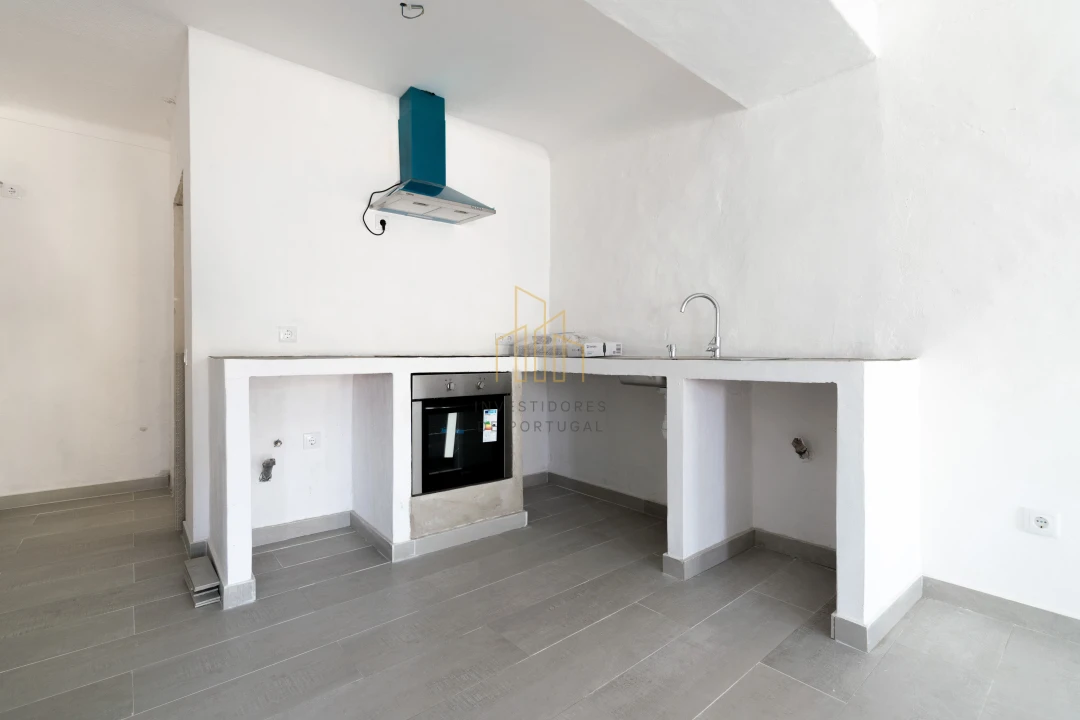 Moradia T2 para Venda em Santiago Maior Foto 14