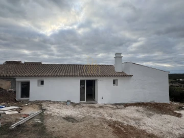 Moradia T2 para Venda em Terena (São Pedro)