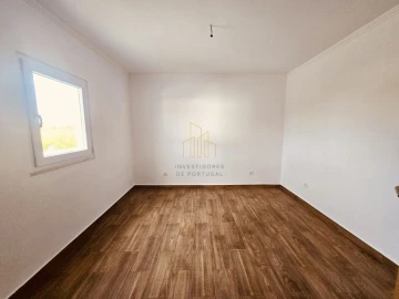 Moradia T3 para Venda em Santiago Maior