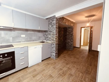 Moradia T3 para Venda em Santiago Maior