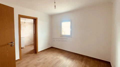 Moradia T3 para Venda em Santiago Maior