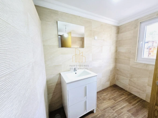 Moradia T3 para Venda em Santiago Maior Foto 14