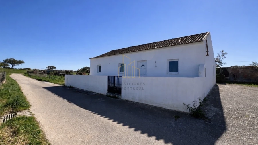 Moradia T3 para Venda em Santiago Maior