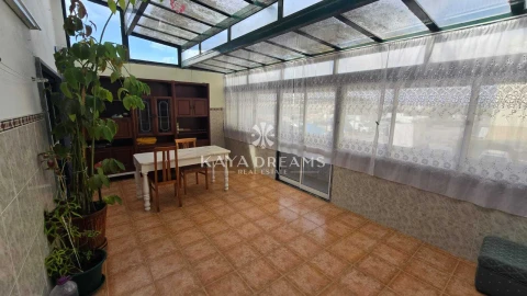 Prédio para Venda em Camarate, Unhos e Apelação