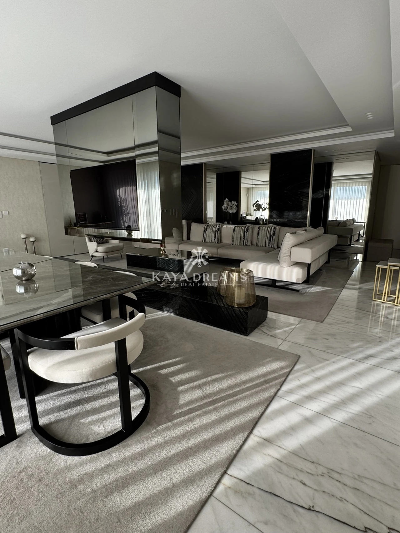 Apartamento T5 para Venda em Pontinha e Famões Foto 4