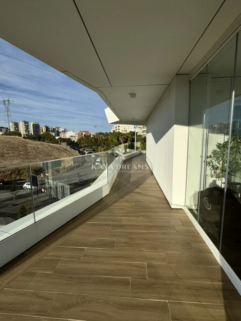 Apartamento T5 para Venda em Pontinha e Famões