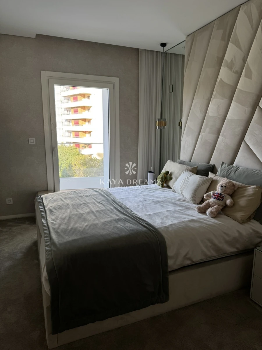 Apartamento T5 para Venda em Pontinha e Famões Foto 13