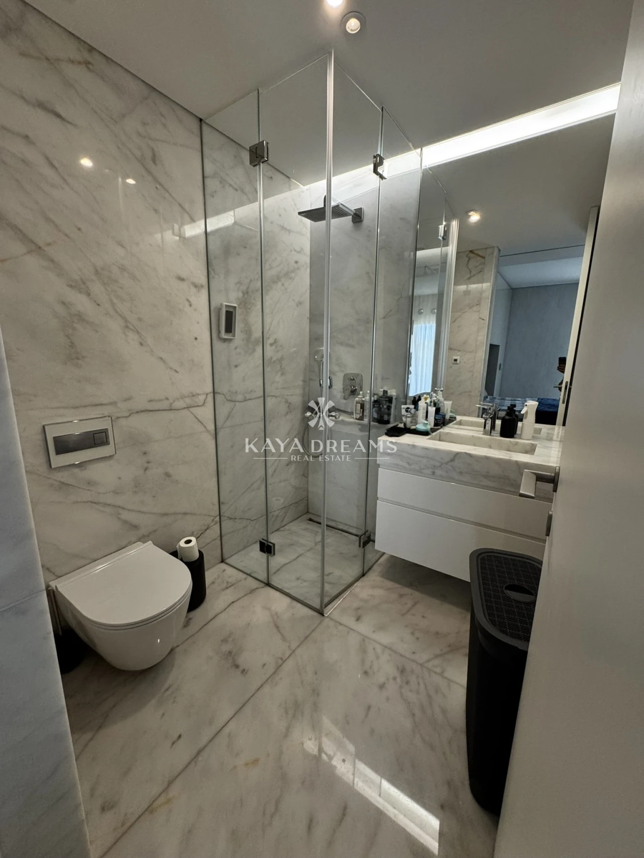 Apartamento T5 para Venda em Pontinha e Famões Foto 16