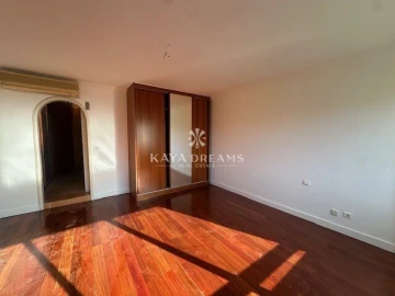 Apartamento T6 para Venda em Odivelas