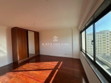 Apartamento T6 para Venda em Odivelas