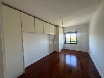 Apartamento T6 para Venda em Odivelas