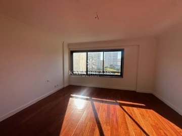 Apartamento T6 para Venda em Odivelas