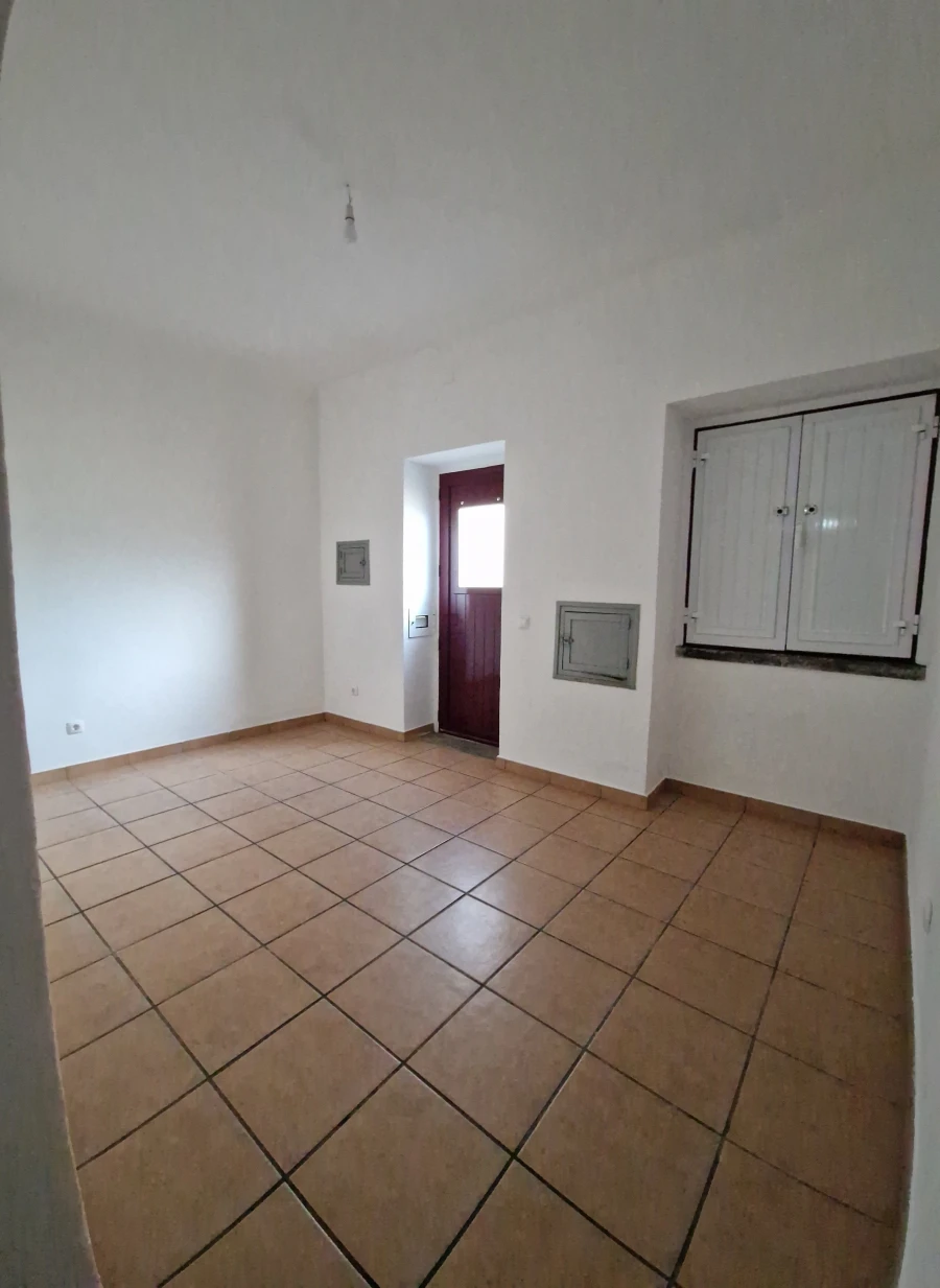 Apartamento T2 para Venda em Sé e São Lourenço Foto 5