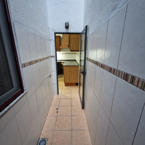 Apartamento T2 para Venda em Sé e São Lourenço Foto 12