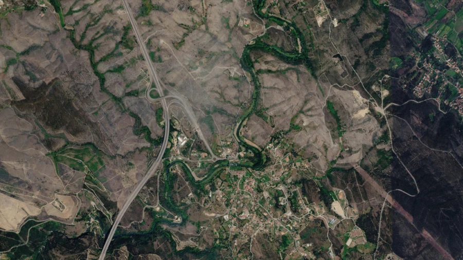 Terreno para Venda em Aguiar de Sousa Foto 12