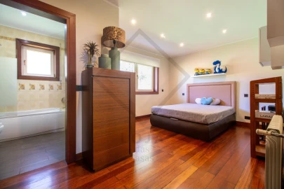 Moradia T4 para Venda em Modivas