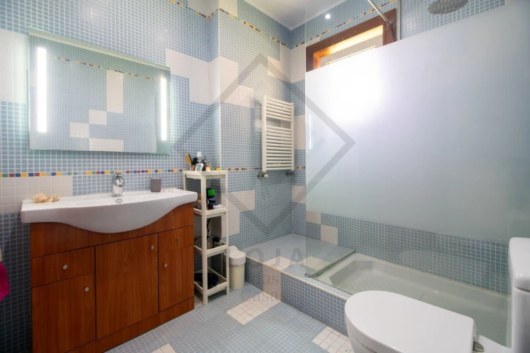 Moradia T4 para Venda em Modivas Foto 13