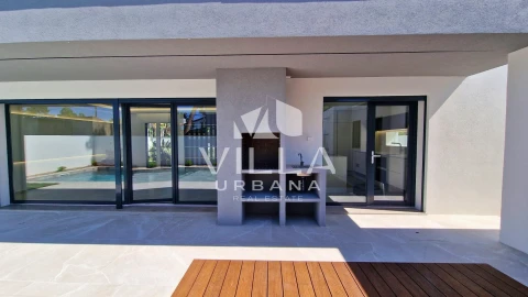 Moradia T3 para Venda em Charneca de Caparica e Sobreda