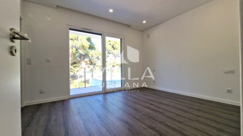 Moradia T4 para Venda em Fernao Ferro