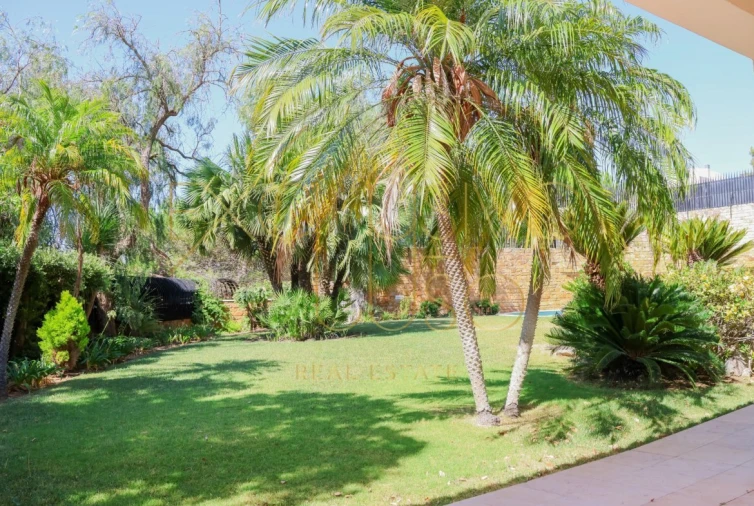 Moradia T7 para Venda em Cascais e Estoril Foto 12