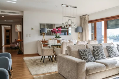 Apartamento T3 para Venda em Sacavém e Prior Velho