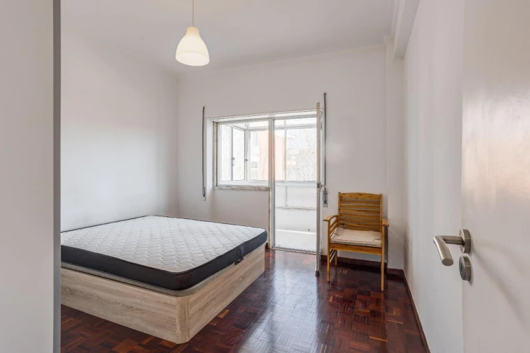 Apartamento T2 para Venda em Rio de Mouro Foto 15