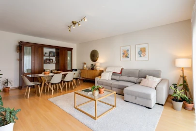 Apartamento T3 para Venda em Algueirão-Mem Martins
