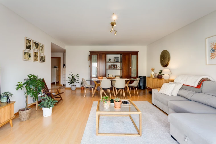 Apartamento T3 para Venda em Algueirão-Mem Martins Foto 4